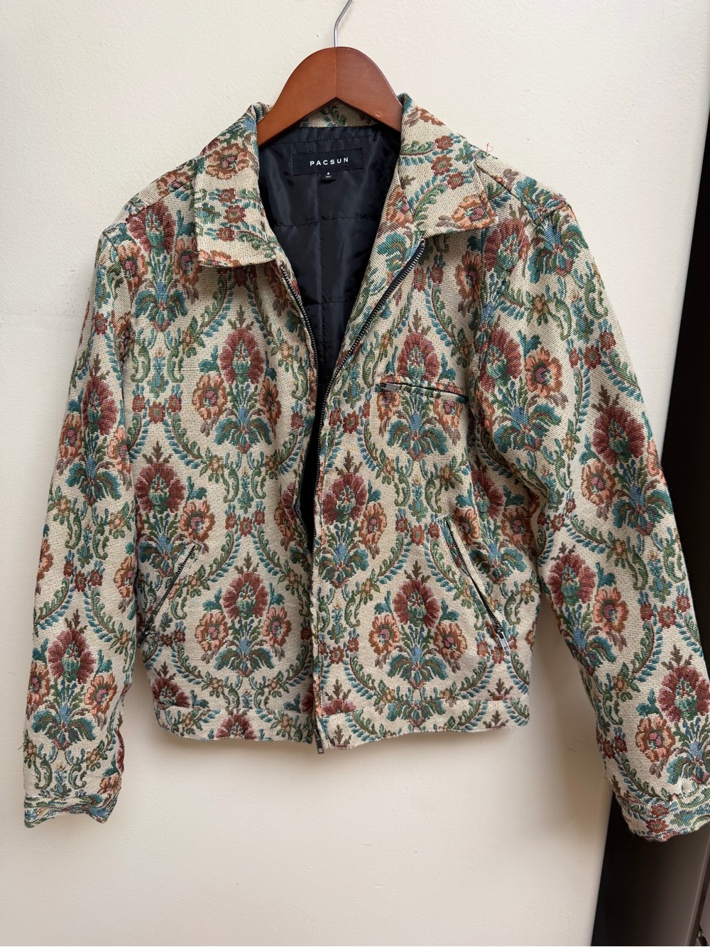PacSun Cream Floral Tapestry Zip Jacket with Green & Rust Accents